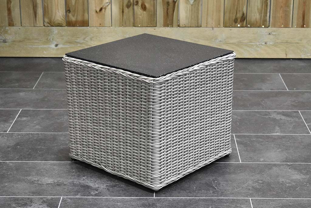 Alicante bijzettafel Light Kobo Grey - vooraanzicht - Outnest