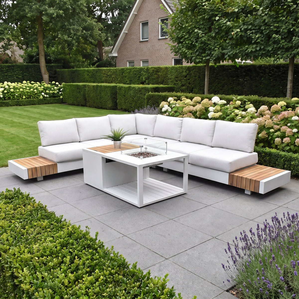 Athene Hoek Loungeset - White / Ja / Links in einem stimmungsvollen Garten - Outnest Gartenmöbel