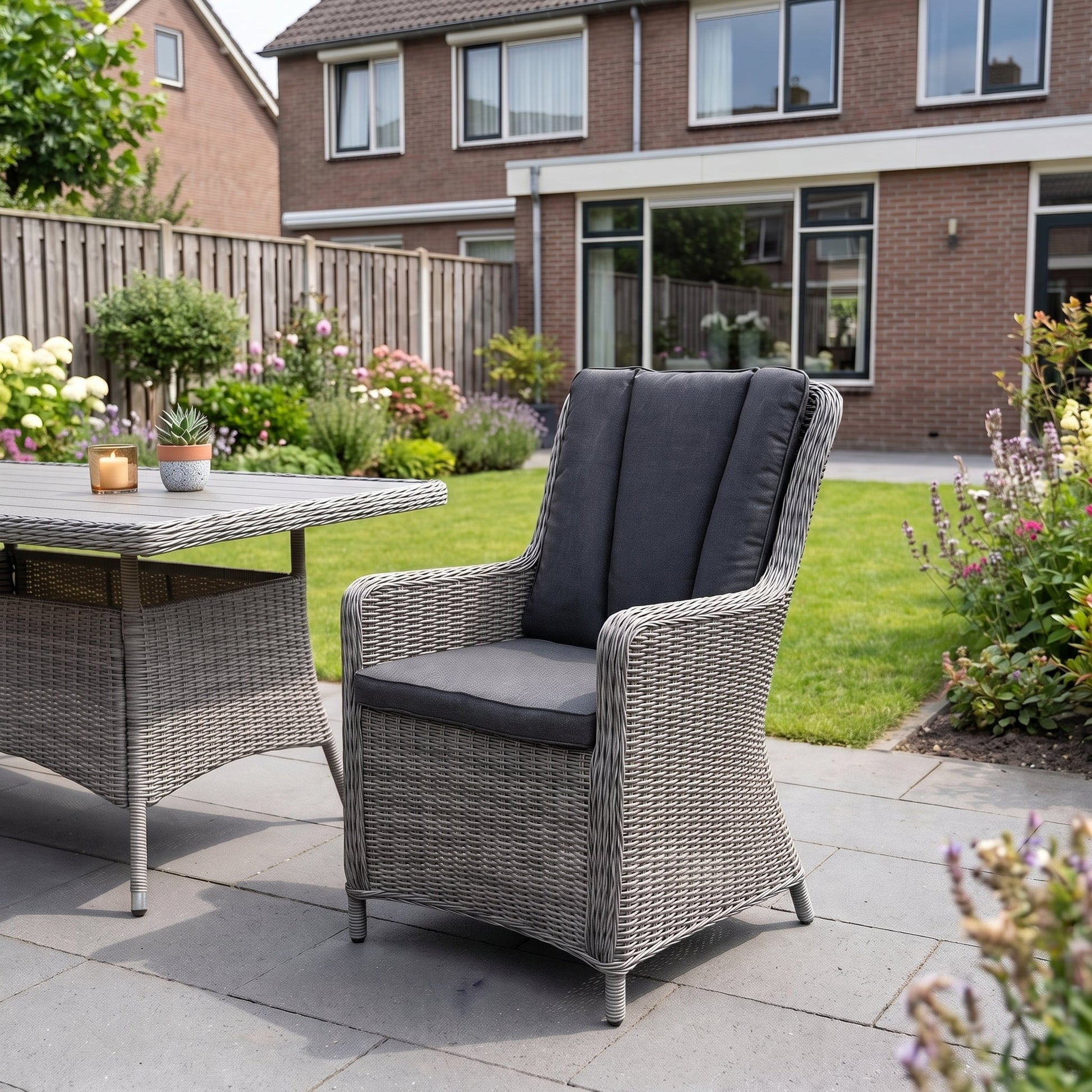 Avalon Tuinstoel | Dining in einem stimmungsvollen Garten - Outnest Gartenmöbel