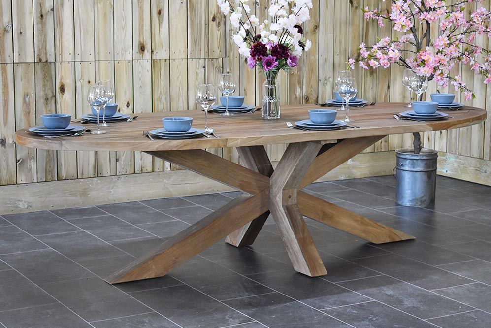 Balok ovale tuintafel 280 cm teak - vooraanzicht - Outnest