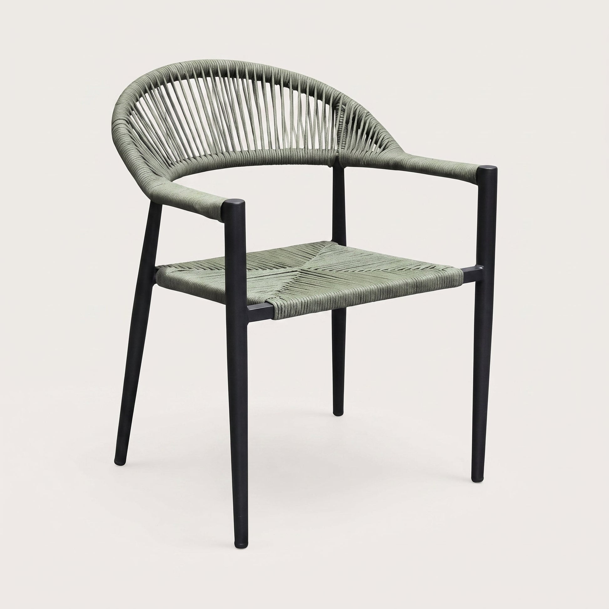 Barge Verstelbare Tuinstoel | Dining, Stapelbaar - Olive Green in einem stimmungsvollen Garten - Outnest Gartenmöbel