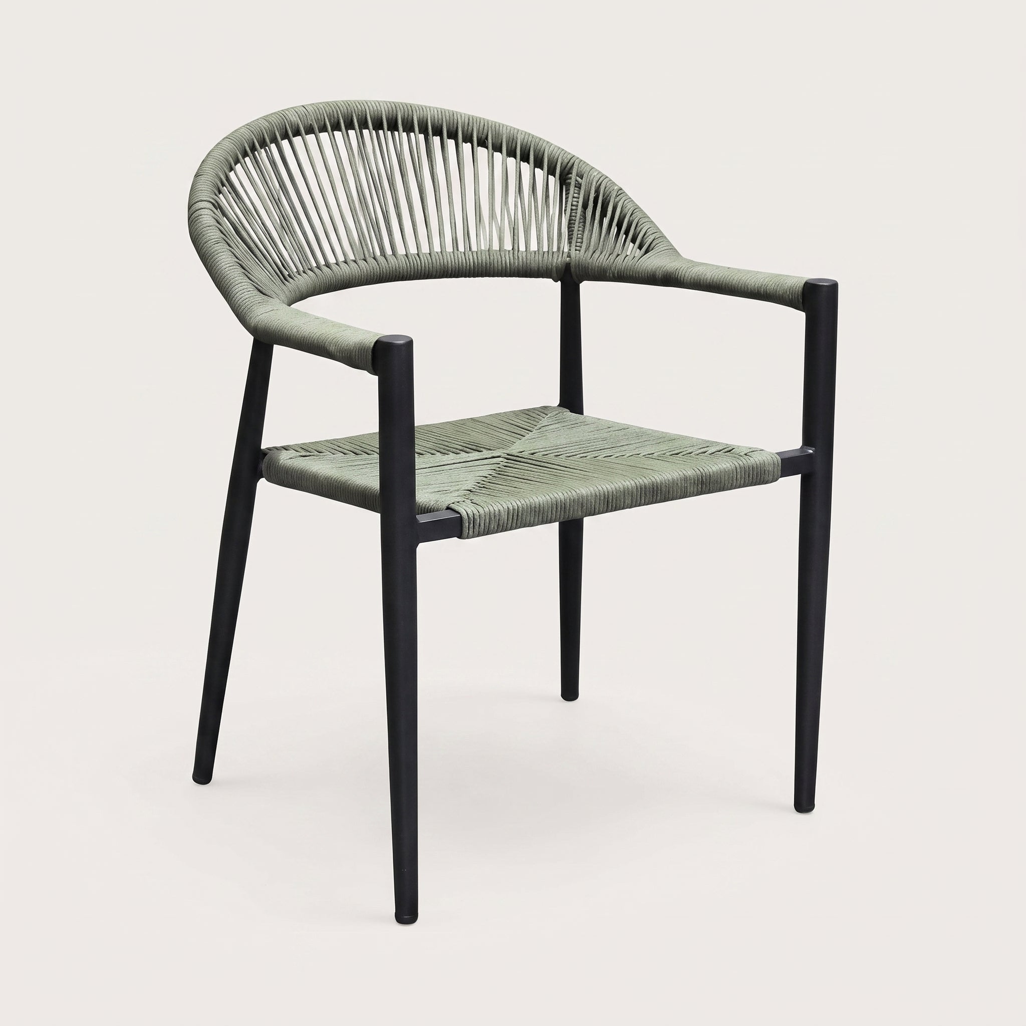 Barge Verstelbare Tuinstoel | Dining, Stapelbaar - Olive Green in einem stimmungsvollen Garten - Outnest Gartenmöbel