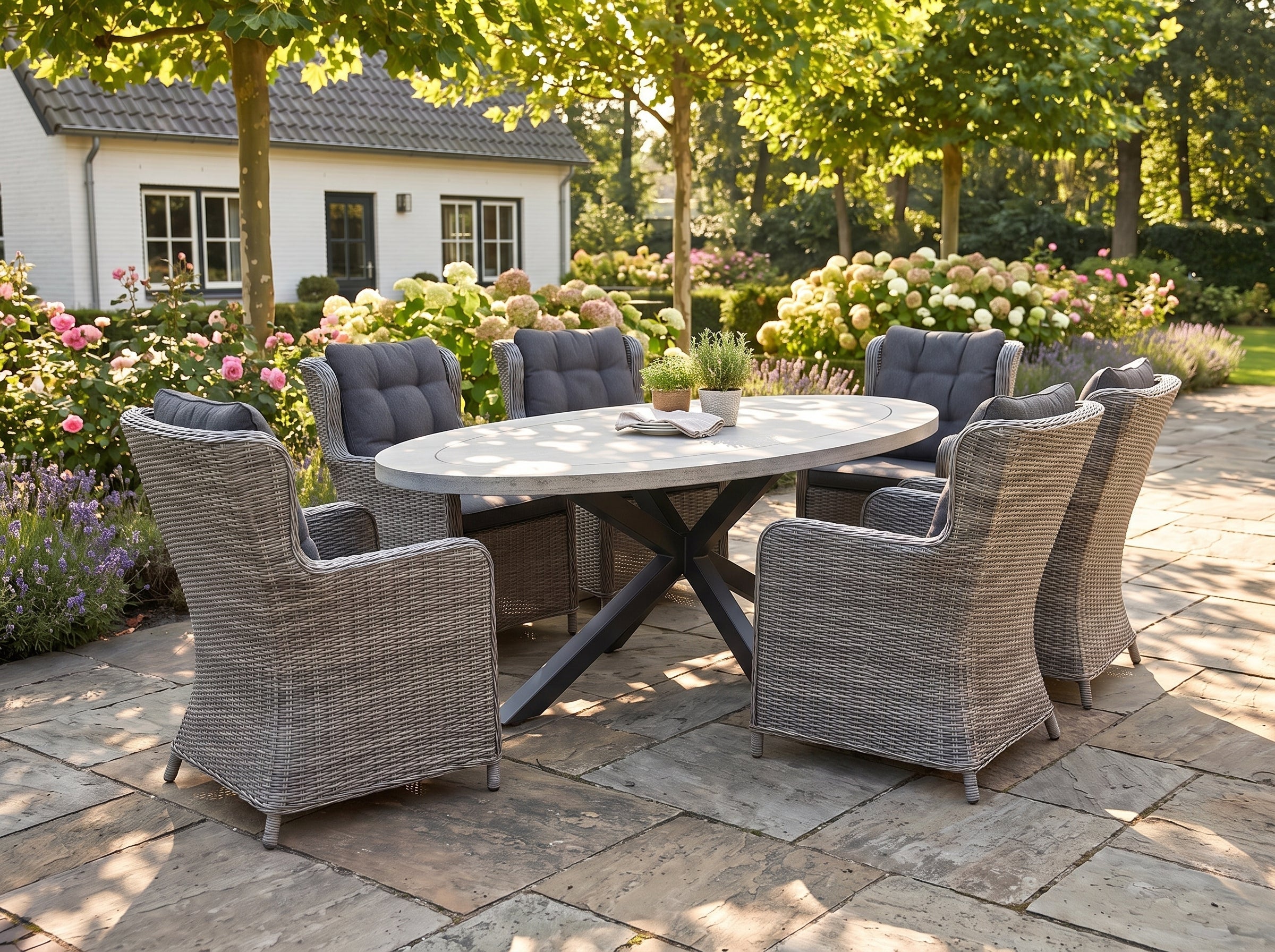 Bixley-Delano Tuinset 6 Personen - Acacia / Natural Grey in einem stimmungsvollen Garten - Outnest Gartenmöbel