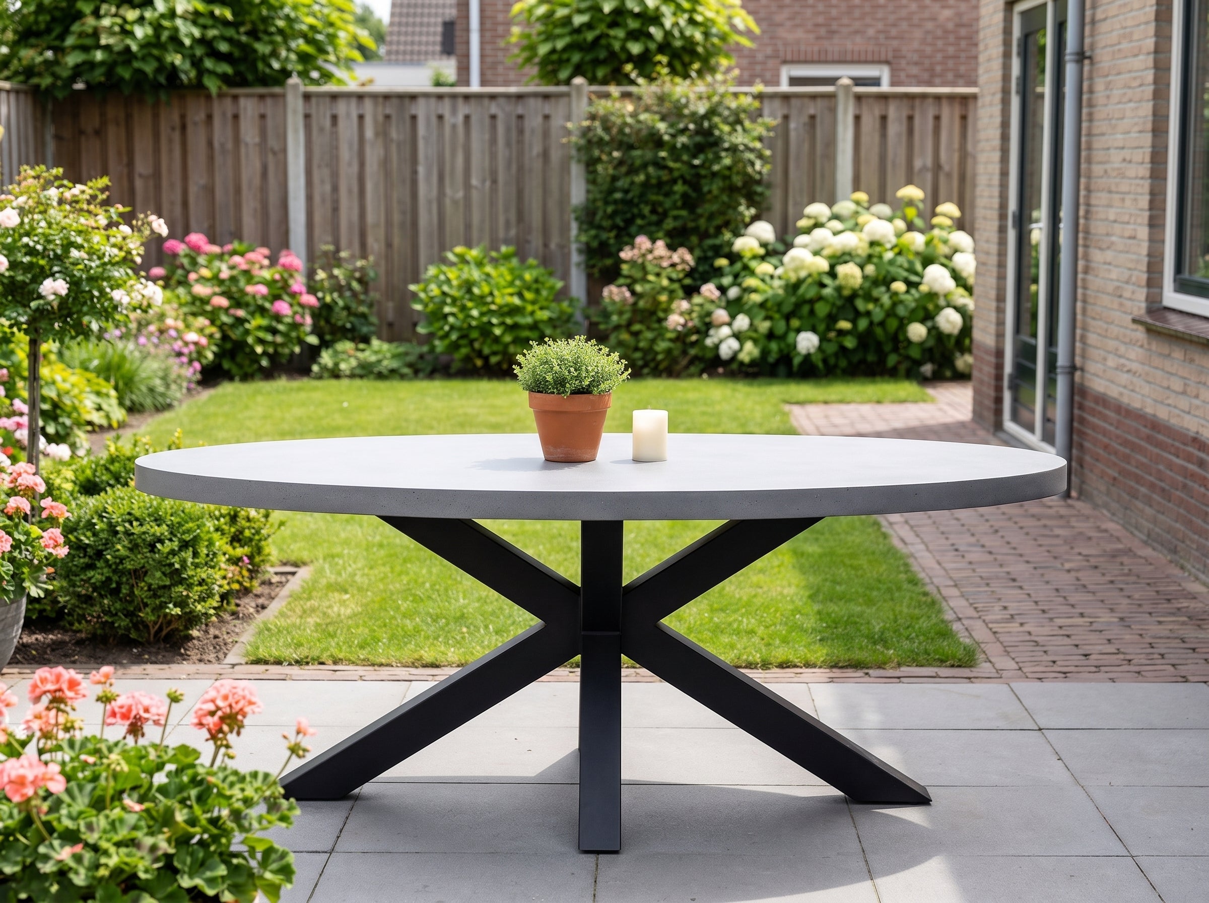 Bixley Ovale Tuintafel 200 cm - Polystone in einem stimmungsvollen Garten - Outnest Gartenmöbel