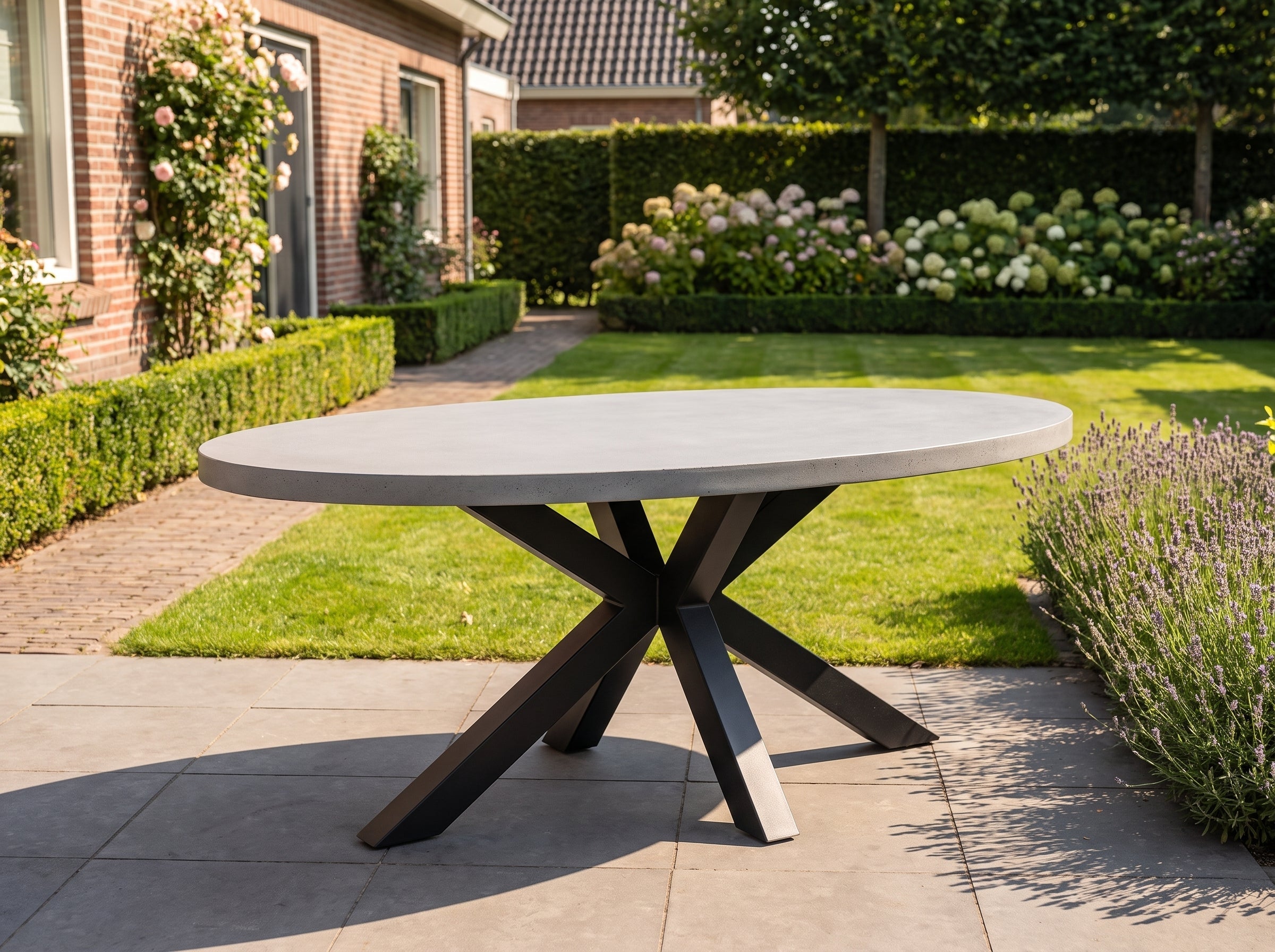 Bixley Ovale Tuintafel 240 cm - Polystone in einem stimmungsvollen Garten - Outnest Gartenmöbel