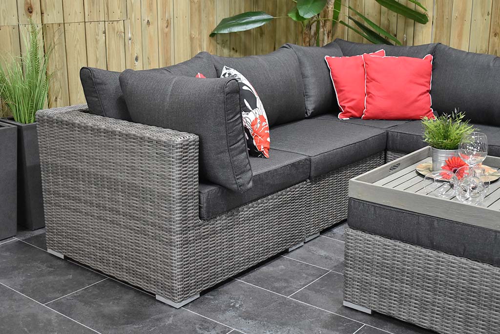 Boston Hoek Loungebank met stoel Natural Grey, detail vlechtwerk - Outnest tuinmeubelen