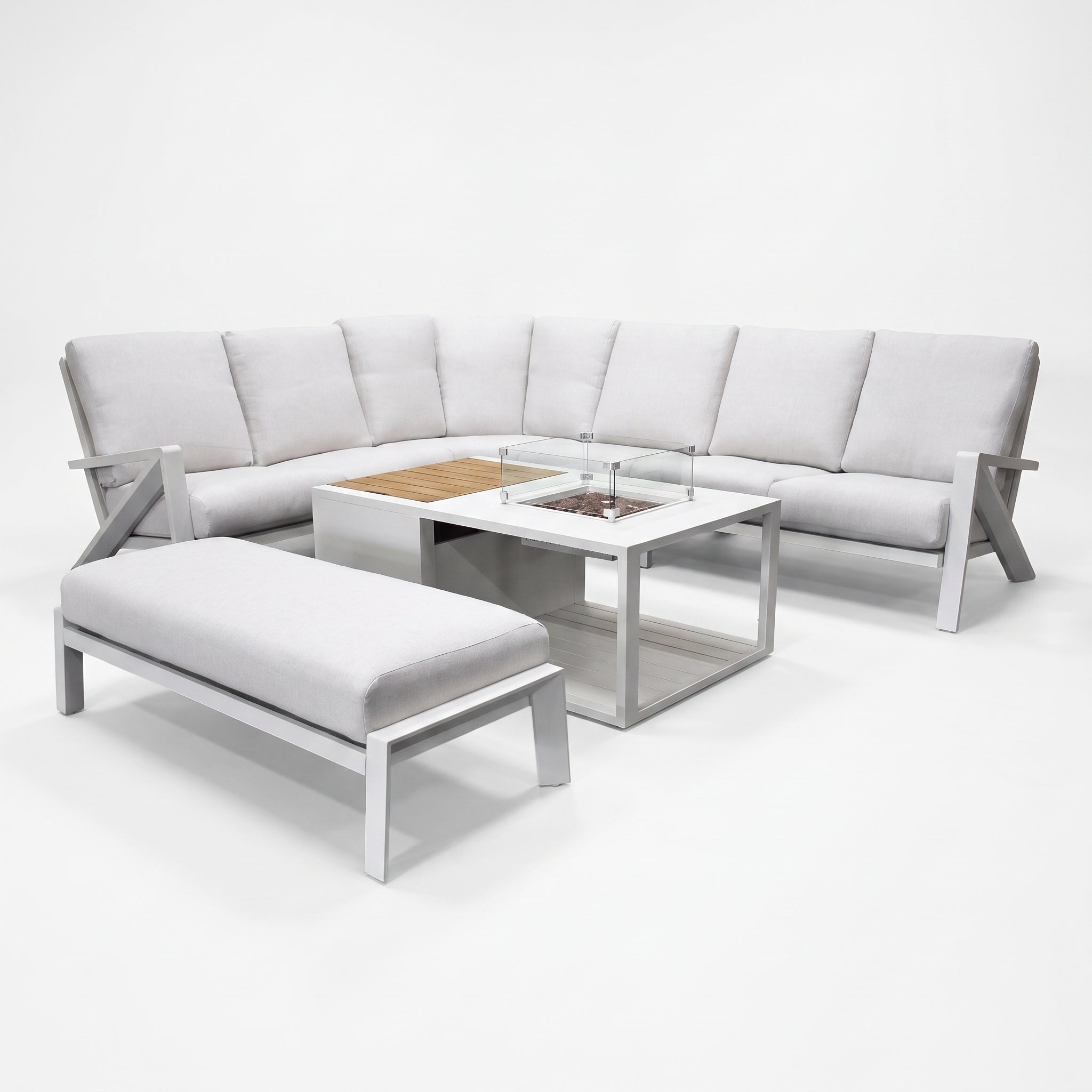 Carini Eck-Loungeset White mit Feuertisch Studiofoto