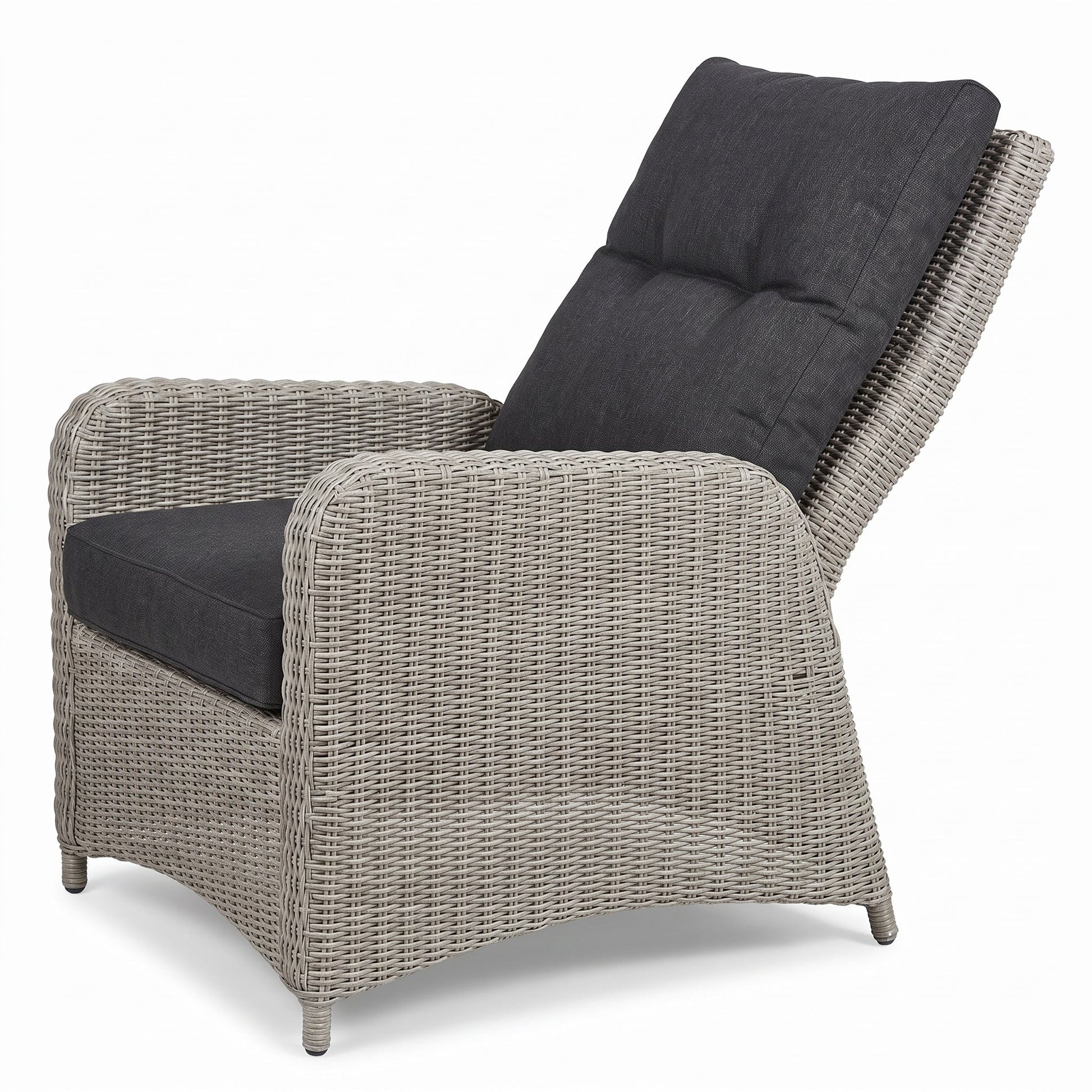 Florida Loungestoel - Light Kobo Grey in einem stimmungsvollen Garten - Outnest Gartenmöbel