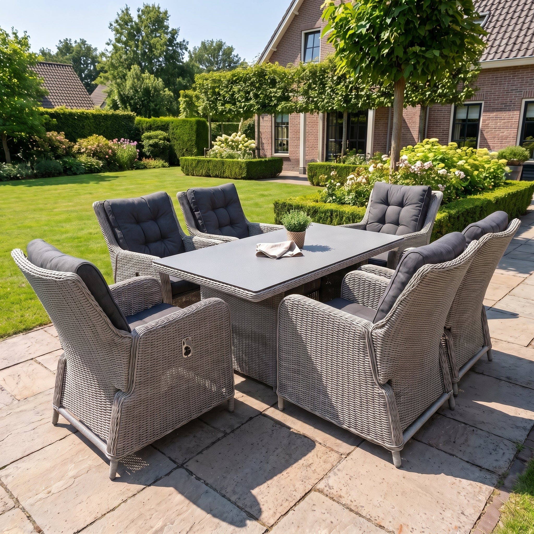 Madrid Verstelbare Dining Loungeset 6 Personen - Spraystone / Light Kobo Grey / Hoog XL in einem stimmungsvollen Garten -