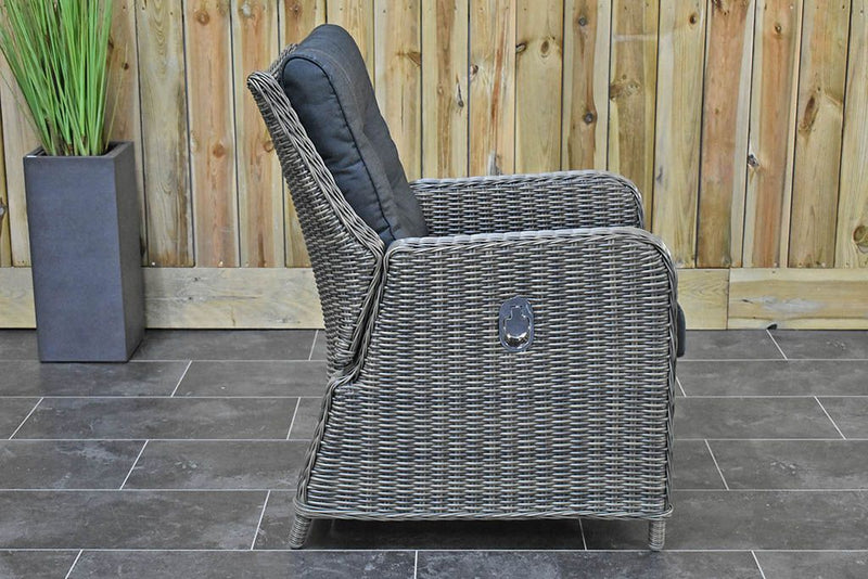 Madrid Verstellbares Loungemöbel für den Essbereich 3-Sitzer + 2 Stühle – Spraystone / Kobo Grey / Feuertisch 150 cm