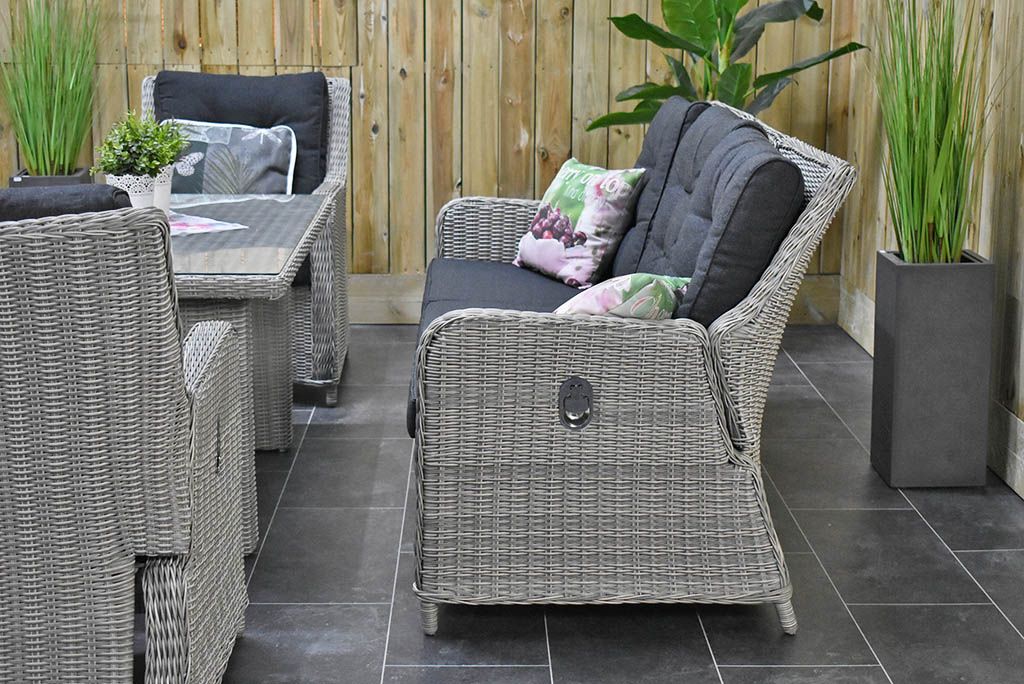 Madrid verstelbare dining loungeset 3-zits Light Kobo Grey met hockers - overzicht - Outnest Prestige