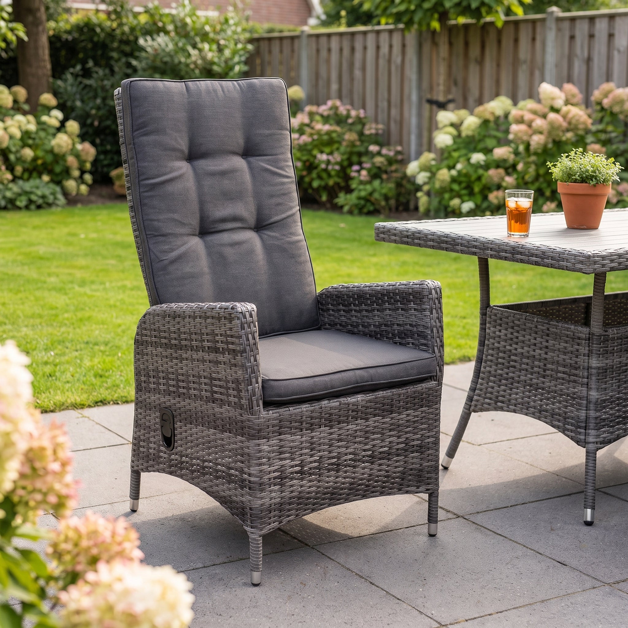 Menorca Verstelbare Tuinstoel Two Tone Grey | Dining in einem stimmungsvollen Garten - Outnest Gartenmöbel