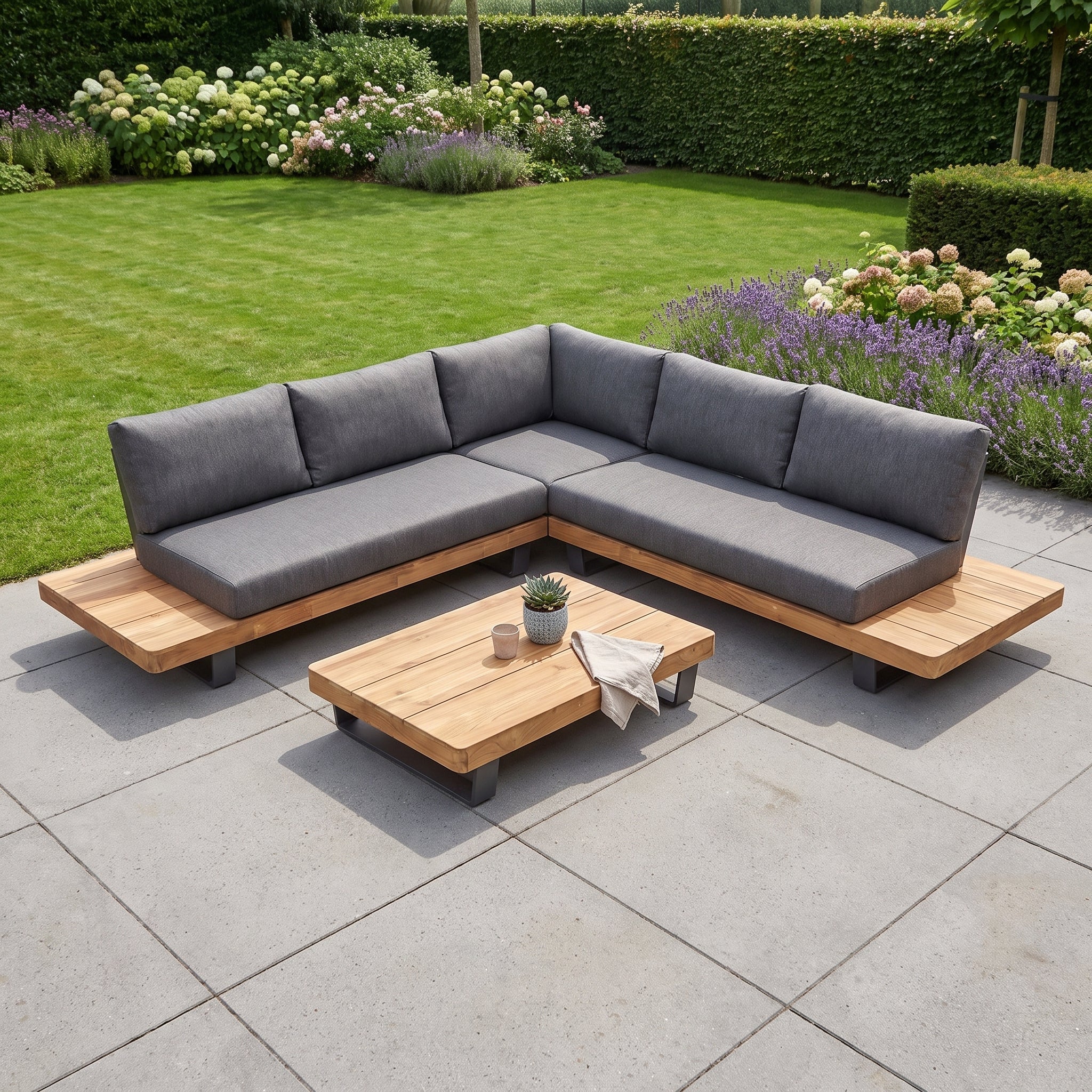 New York Hoek Loungeset in einem stimmungsvollen Garten - Outnest Gartenmöbel