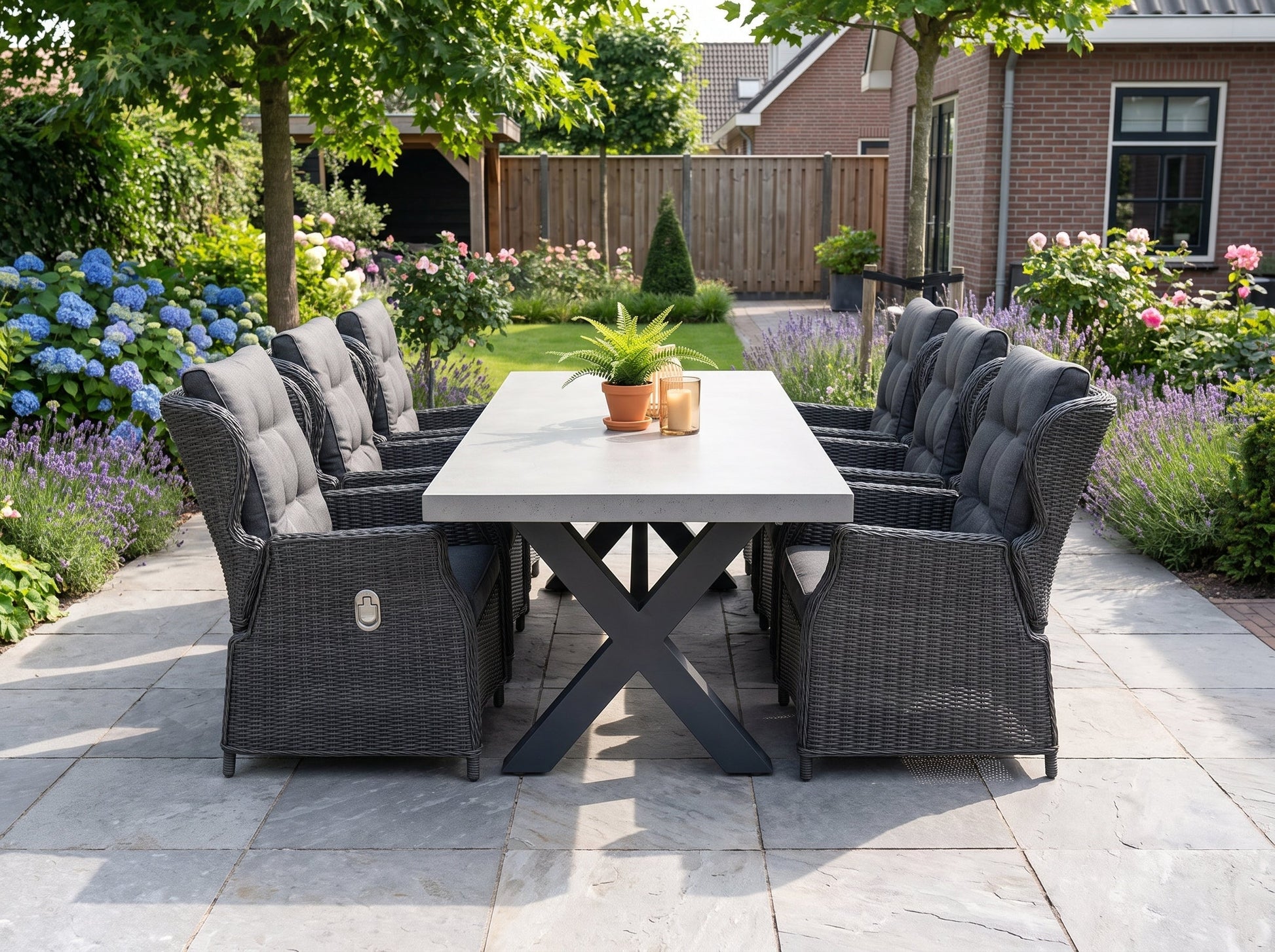 Norwich-Barcelona Verstelbare Tuinset 6 Personen - Polystone, Gepoedercoat staal / Rock Grey in einem stimmungsvollen