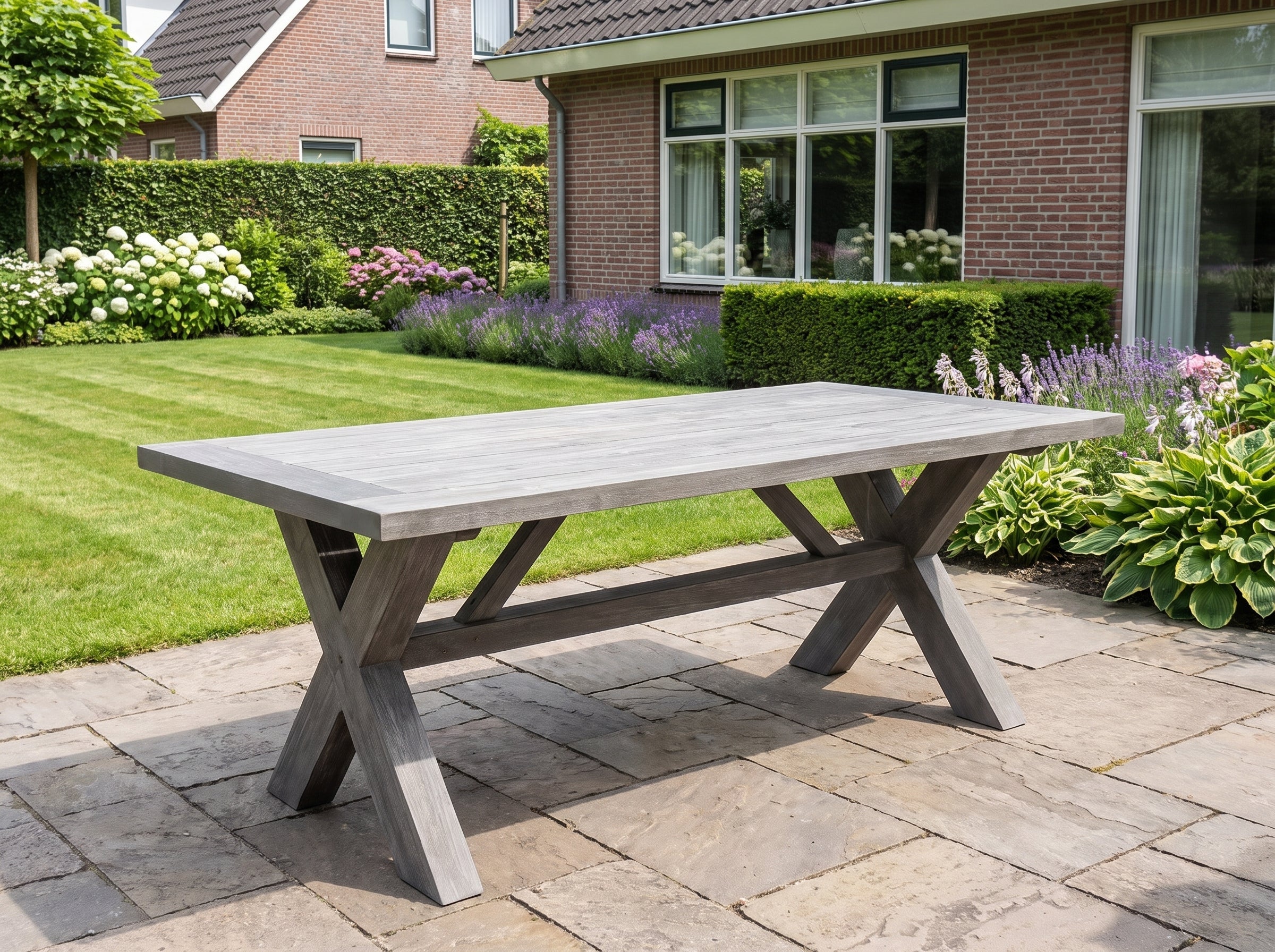 Norwich Rechthoekige Tuintafel 200 cm - Acacia in einem stimmungsvollen Garten - Outnest Gartenmöbel