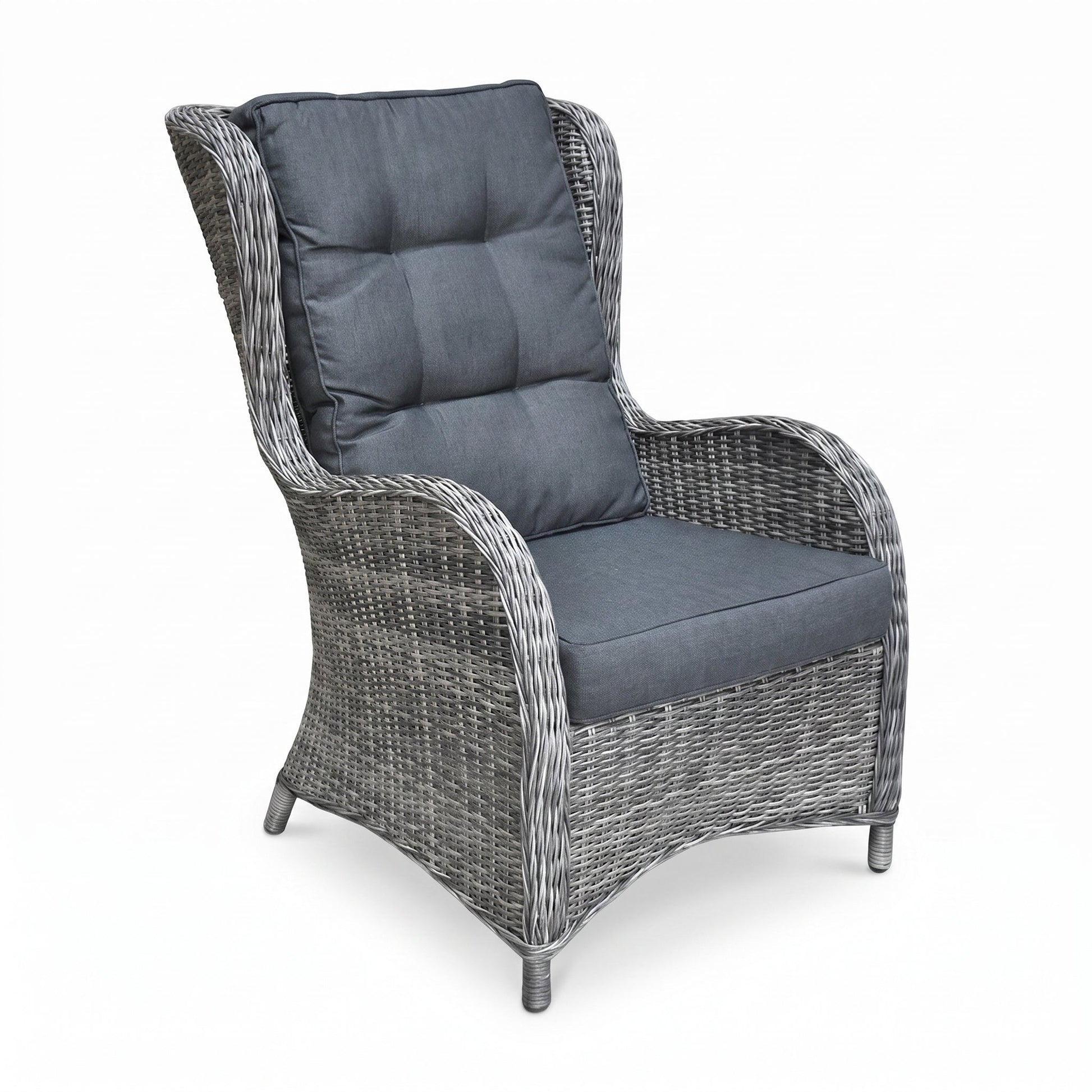 Phoenix Loungestoel - Kobo Grey in einem stimmungsvollen Garten - Outnest Gartenmöbel