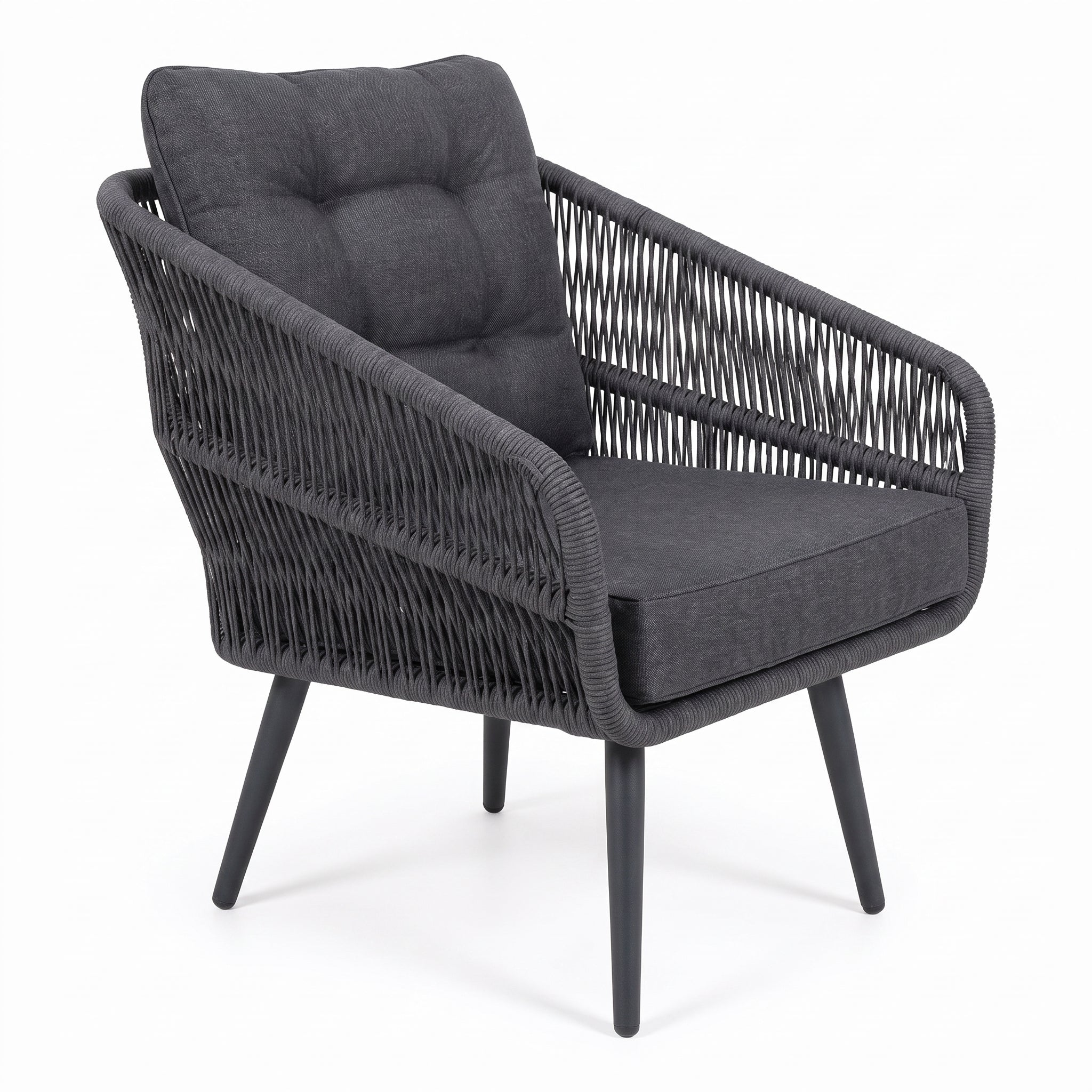 Positano Loungestoel - Anthracite in einem stimmungsvollen Garten - Outnest Gartenmöbel