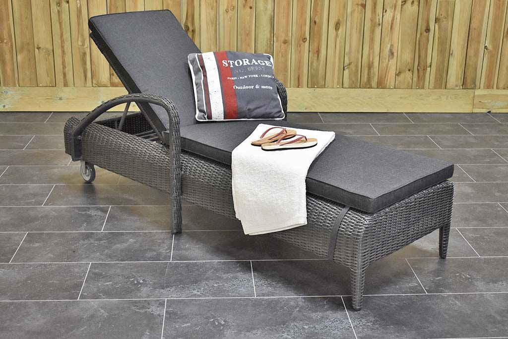 Madrid Verstellbares Loungemöbel für den Essbereich 3-Sitzer + 2 Stühle – Glas / Rock Grey / Hoch