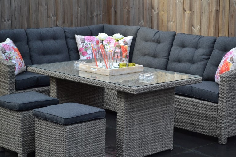 Frontera Dining Lounge Set, Ecke mit Esstisch und 2 Hocker