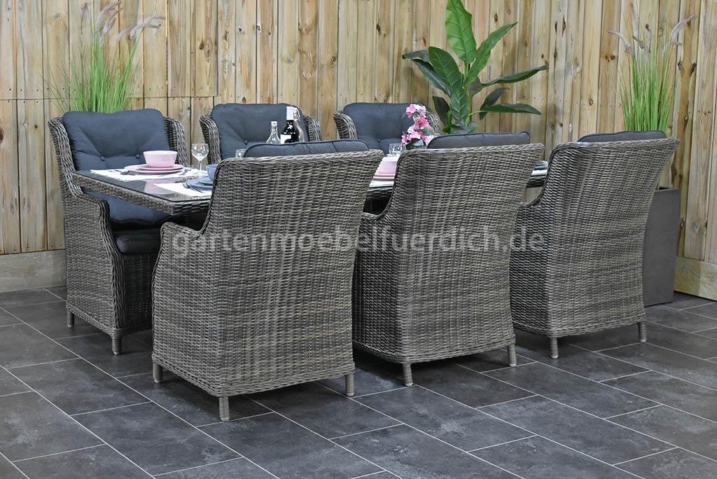 SALE – Gartenmöbel aus Polyrattan – stark reduziert